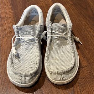 Hey Dude Men's Light Gray Loafers